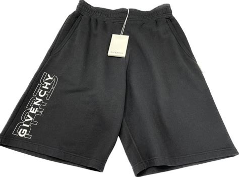 givenchy korte broek|Givenchy shorts.